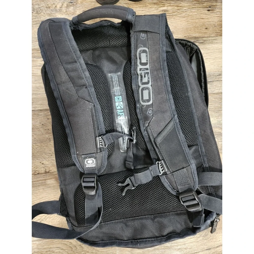 Ogio Proximo Laptop Backpack Audio Compatible Breathable Air Flow System Black